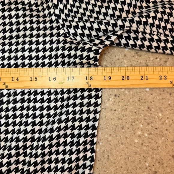 Lauren Ralph Lauren Black and White Button Down Shirt medium - Picture 3 of 8